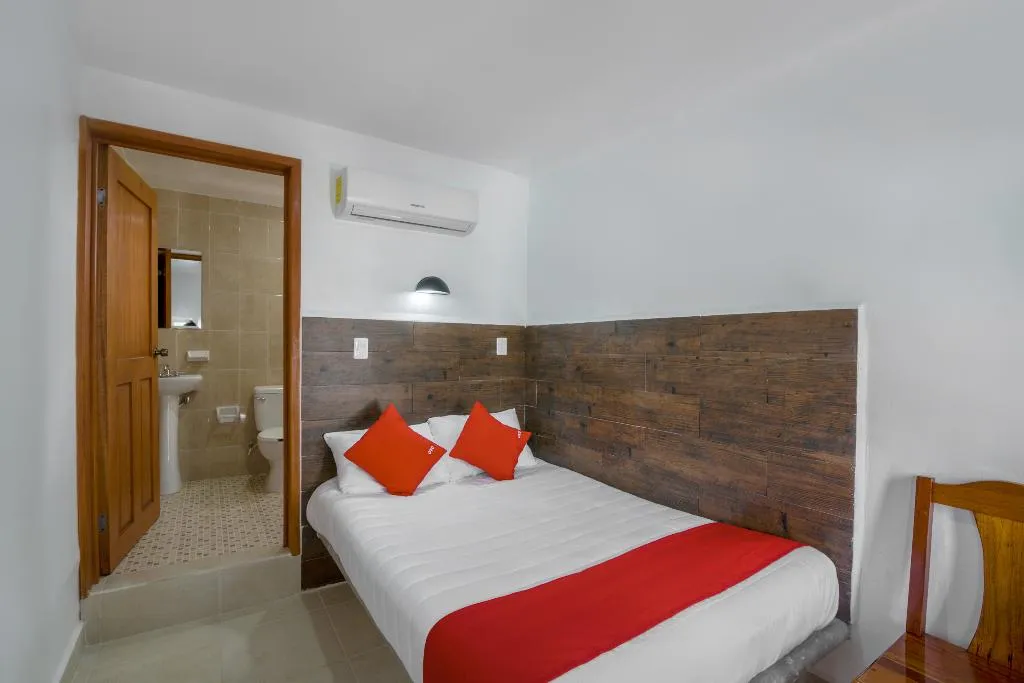 SINGLE STANDARD Room, OYO Hotel Palma Real, Cancun Area