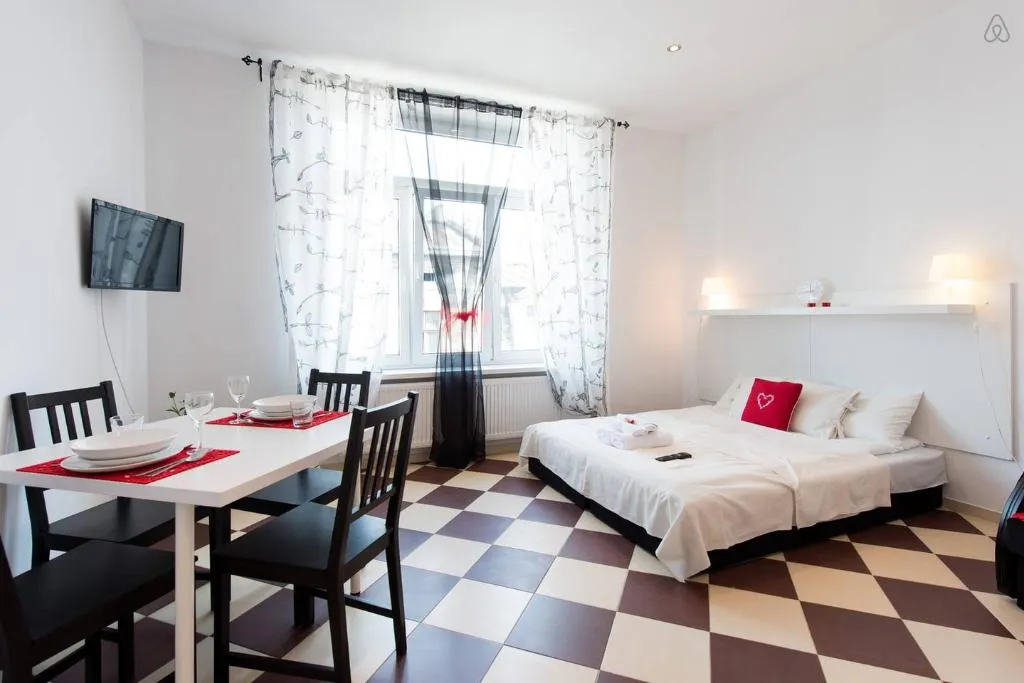 APARTMENT CAPACITY 3 Room, Happy Tower Krakow, Krakow