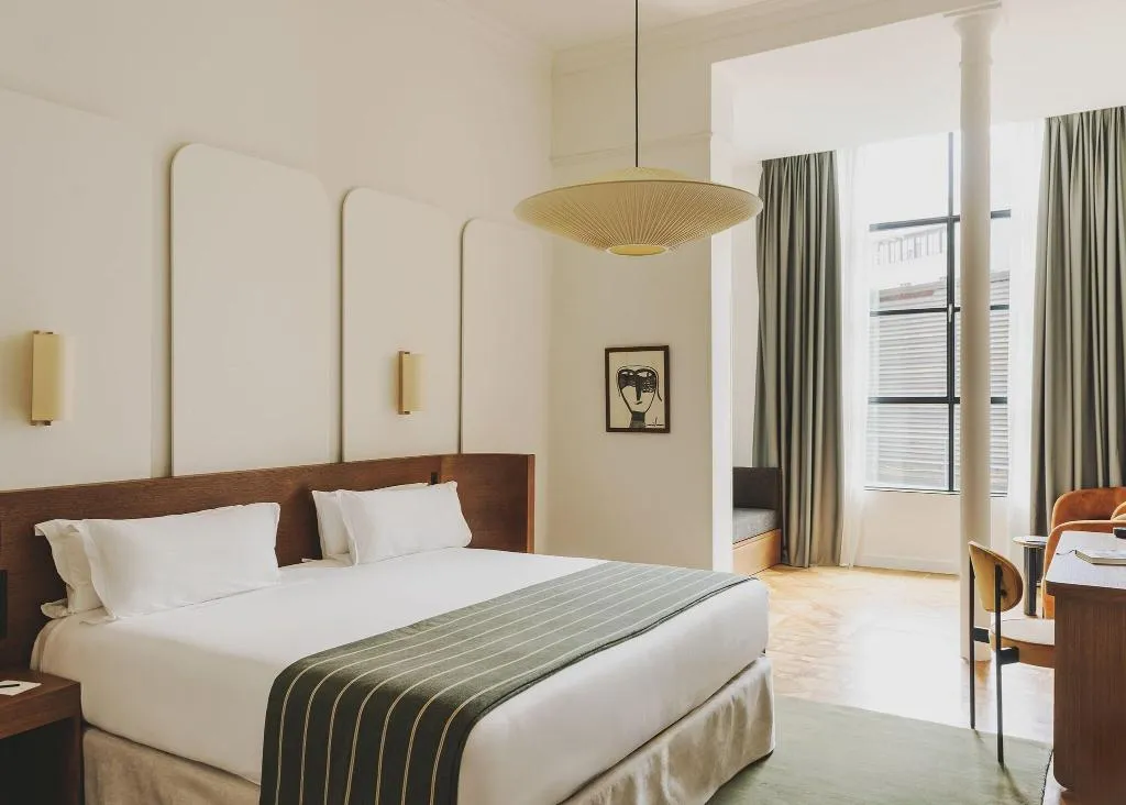 STUDIO KING SIZE BED Room, Regina, Barcelona