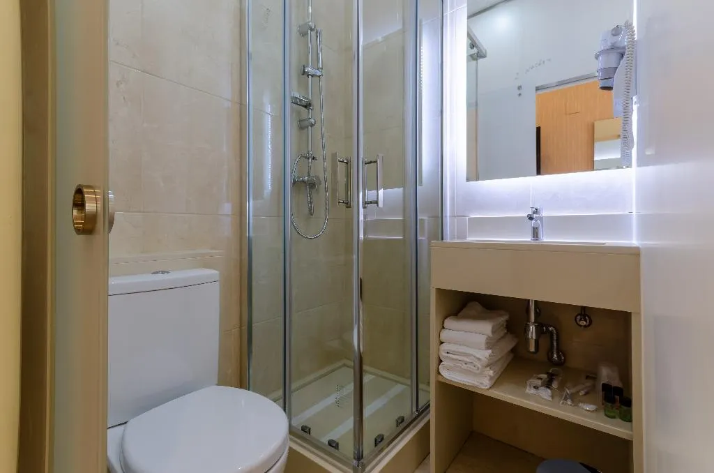 DOUBLE SUPERIOR Room, Hotel Duas Nacoes, Lisbon