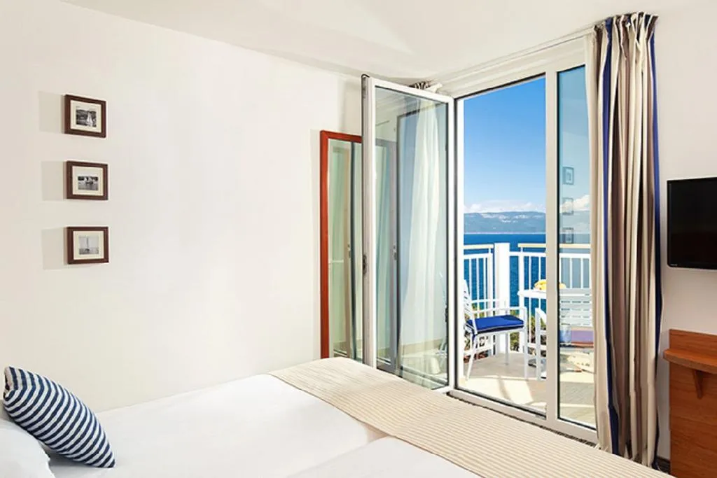 DOUBLE SUPERIOR SIDE SEA VIEW Room, Valamar Sanfior Hotel & Casa, Istria
