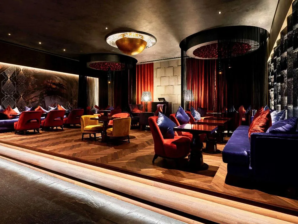 Bar, Raffles The Palm Dubai, Dubai
