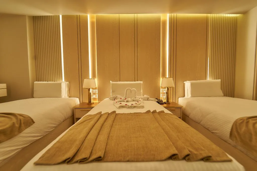 TRIPLE STANDARD Room, Gold's Pyramids Hotel, Cairo