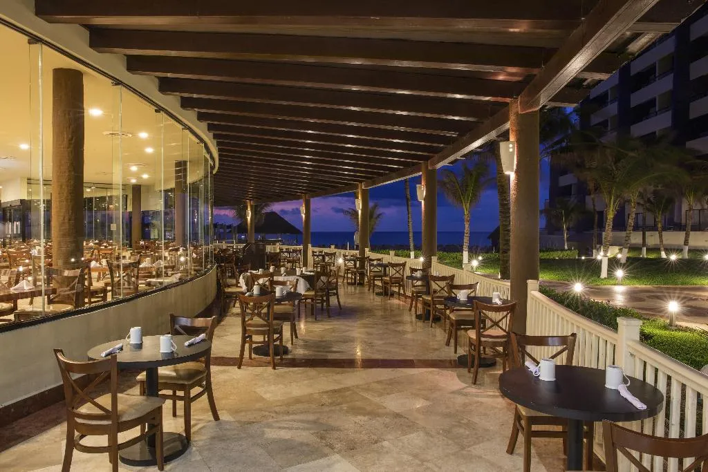 Restaurant, Crown Paradise Club Cancun All Inclusive, Cancun Area