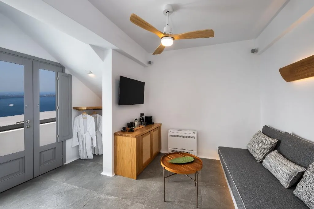 SUITE HONEYMOON Room, Eteoro Suites, Santorini