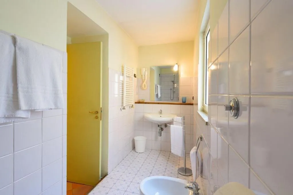 Room, Mergellina, Naples