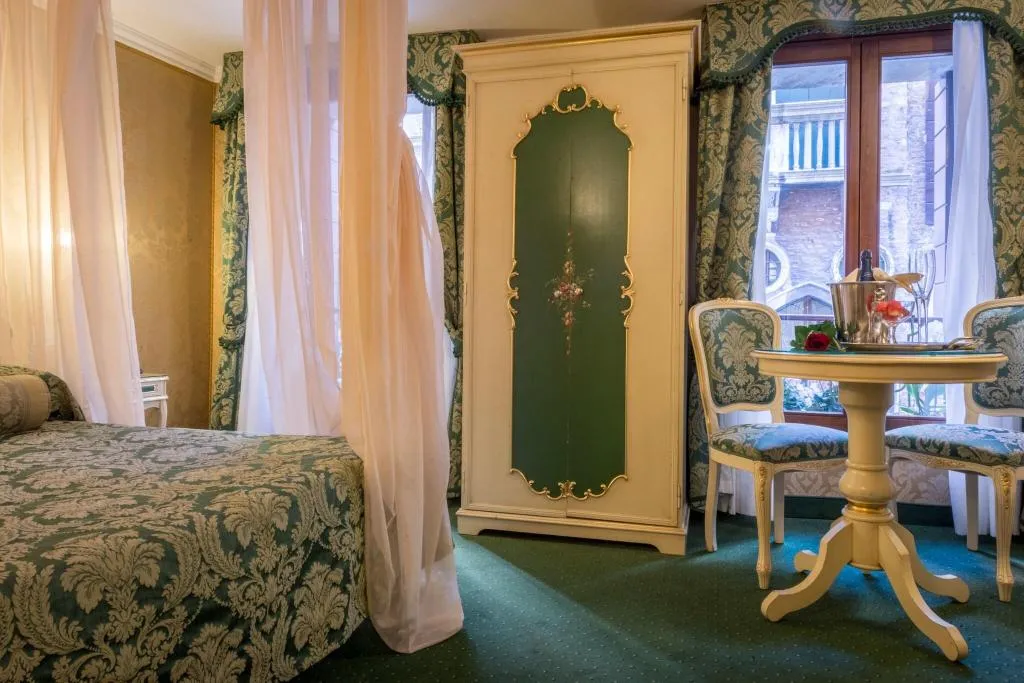 DOUBLE SUPERIOR WITH VIEWS Room, Becher, Venice