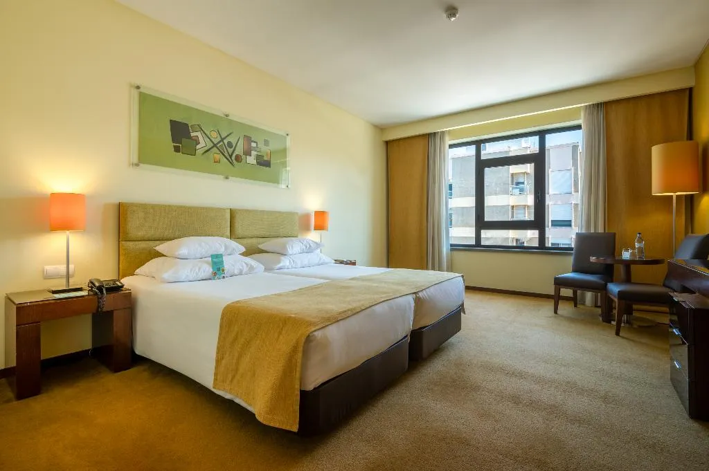 TWIN CLASSIC Room, Vila Gale Coimbra, Madeira