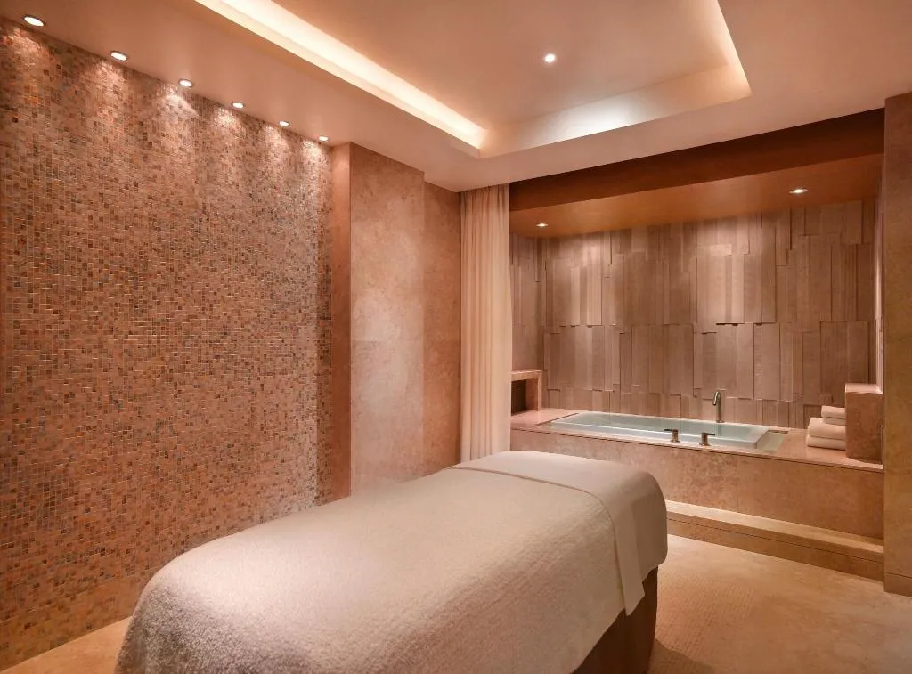Sports and Entertainment, Grand Hyatt Residence, Dubai