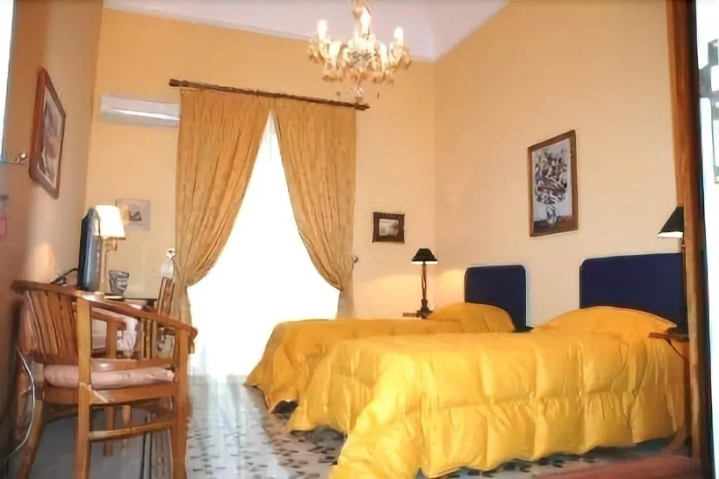 Room, Palazzo Pantaleo, Palermo