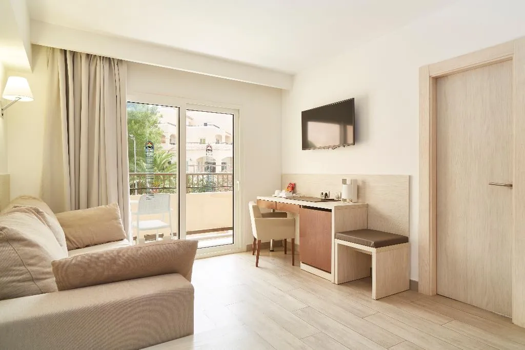 JUNIOR SUITE STANDARD Room, Invisa Hotel Club Cala Blanca, Ibiza