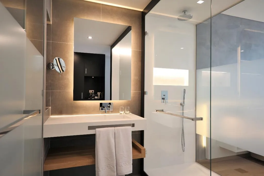 JUNIOR SUITE STANDARD Room, Iberostar Selection Lisboa, Lisbon