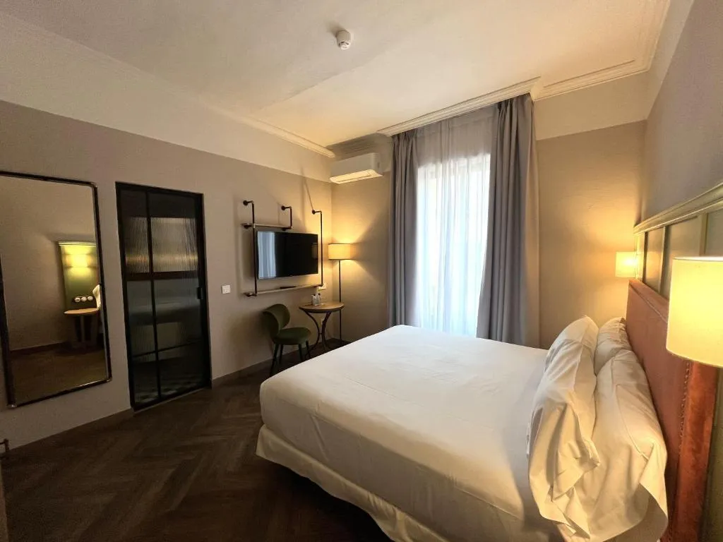 DOUBLE SUPERIOR Room, Honest Sevilla, Seville