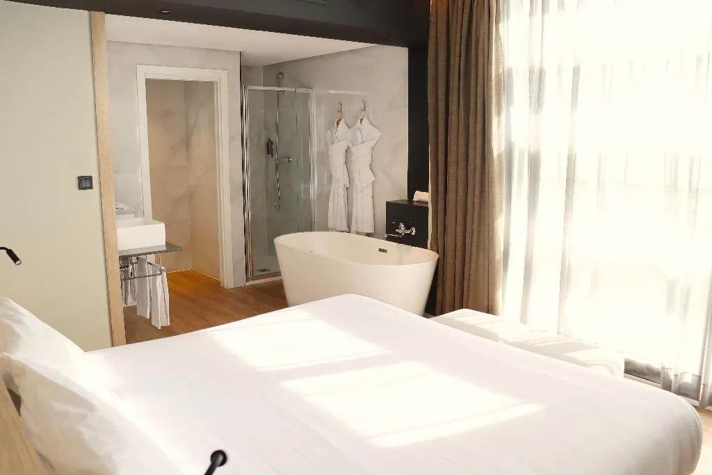 JUNIOR SUITE CAPACITY 2 Room, Eurohotel Diagonal Port, Barcelona