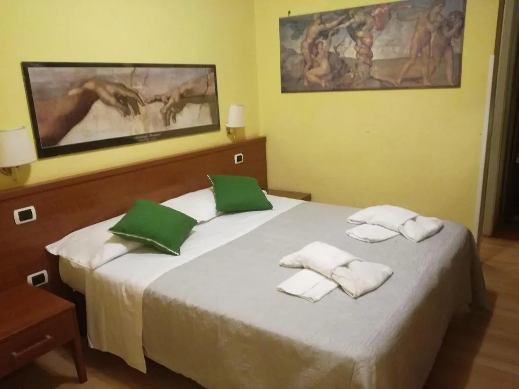 Room, La Casa Dellarte, Rome