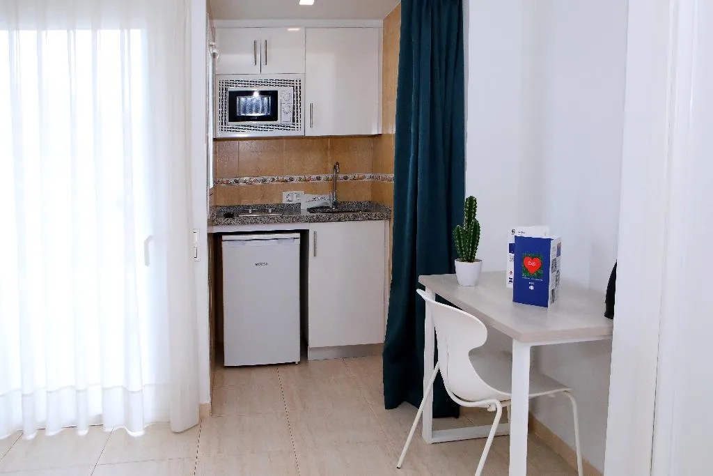 STUDIO SUPERIOR Room, PYR Fuengirola, Costa Del Sol