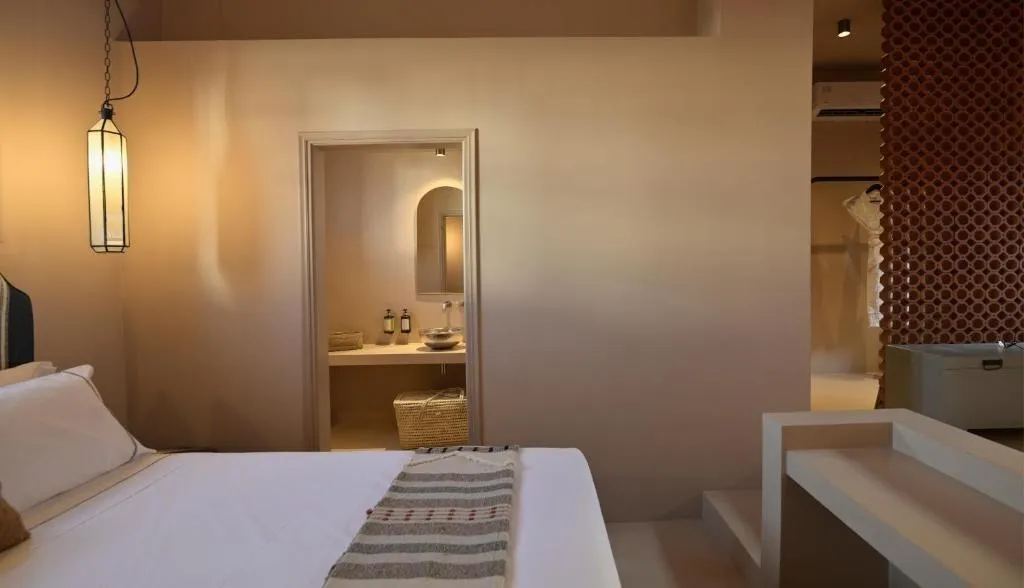 JUNIOR SUITE CAPACITY 3 Room, Terra Verde Oia By K&k, Santorini