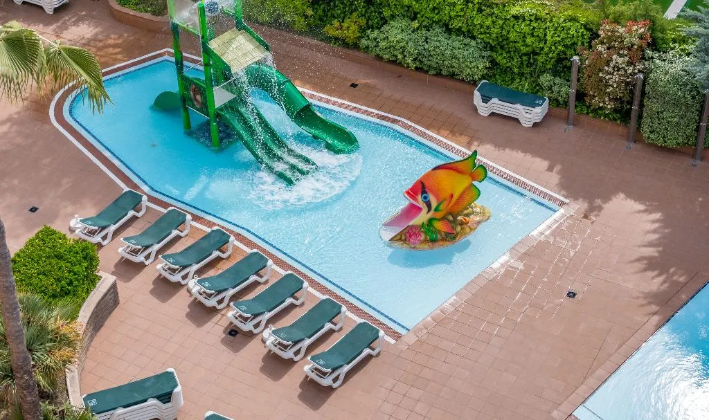 Pool, Golden Avenida Family Suites, Costa Dorada