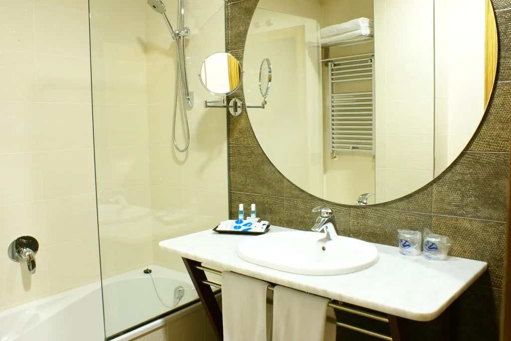 Double or Twin STANDARD Room, Cumbria Spa&Hotel, Madrid