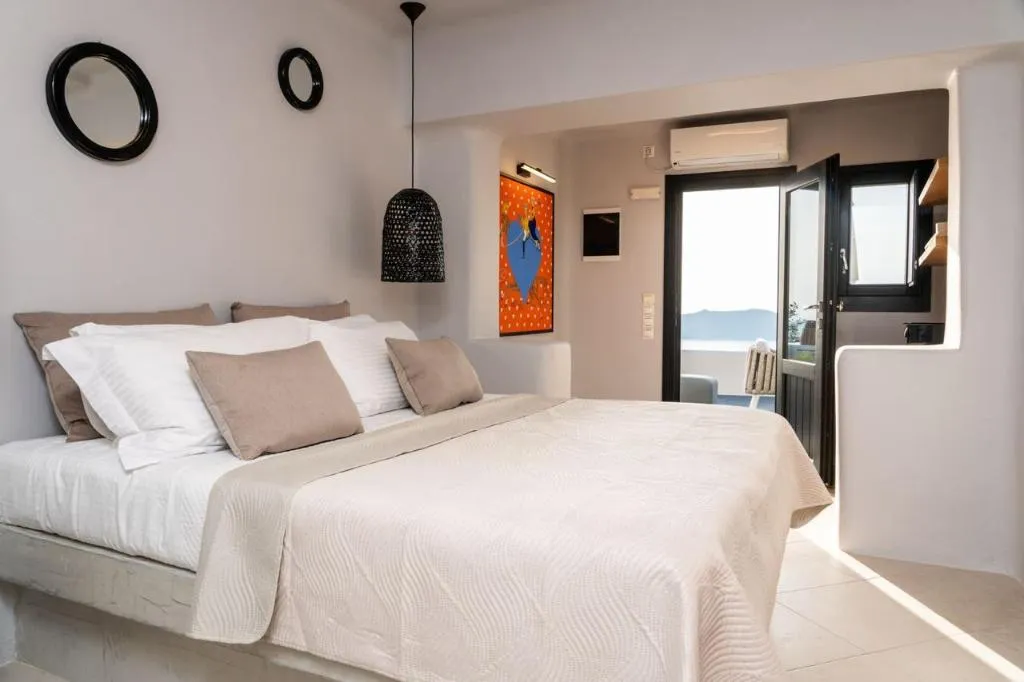 SUITE STANDARD Room, Sun Rocks Boutique Hotel | Caldera View Suites, Santorini