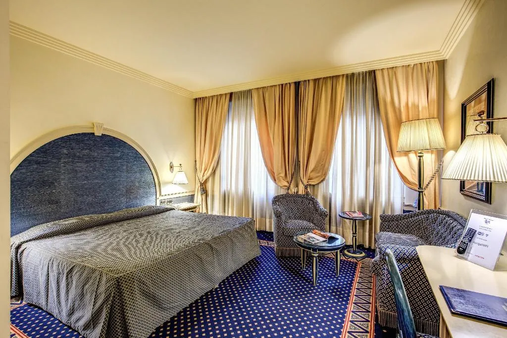 Room, Auriga, Milan