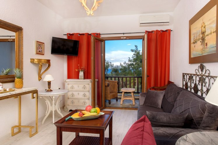 Leandros Chalkidiki, Thessaloniki