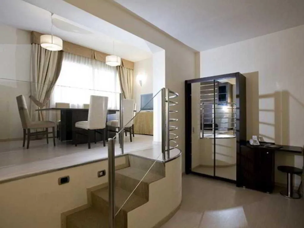 Room, Grand hotel Mediterraneo, Florence