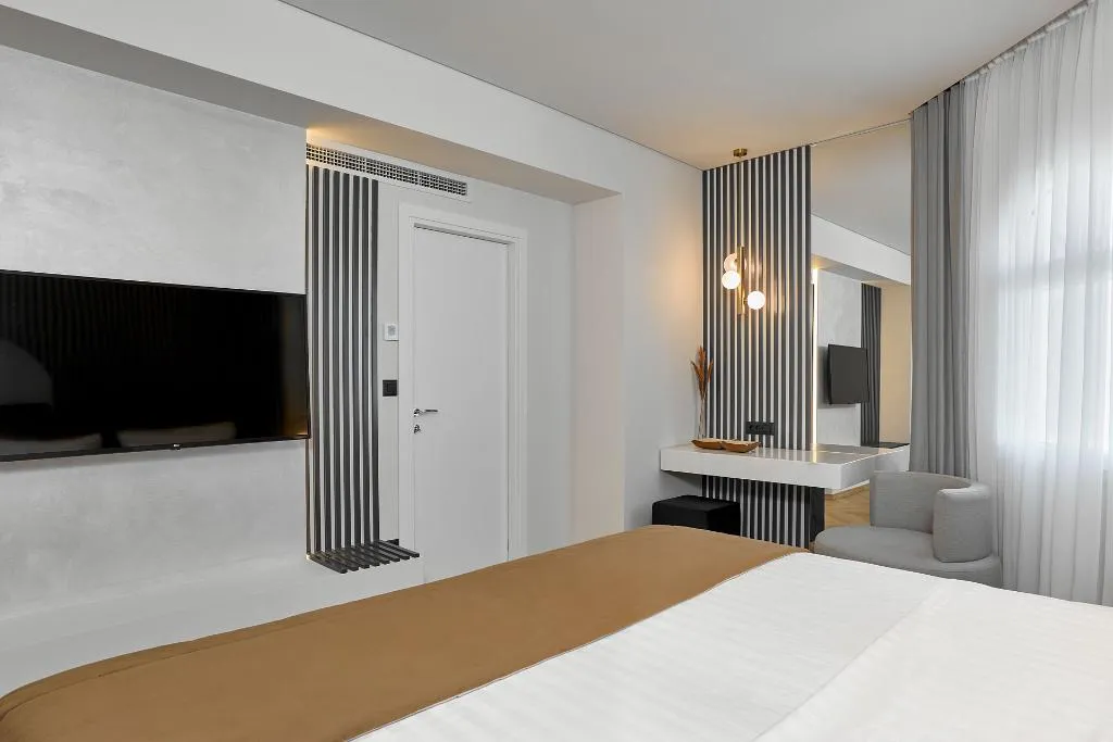 SUITE DELUXE Room, Grand Hotel Palace Thessaloniki, Halkidiki