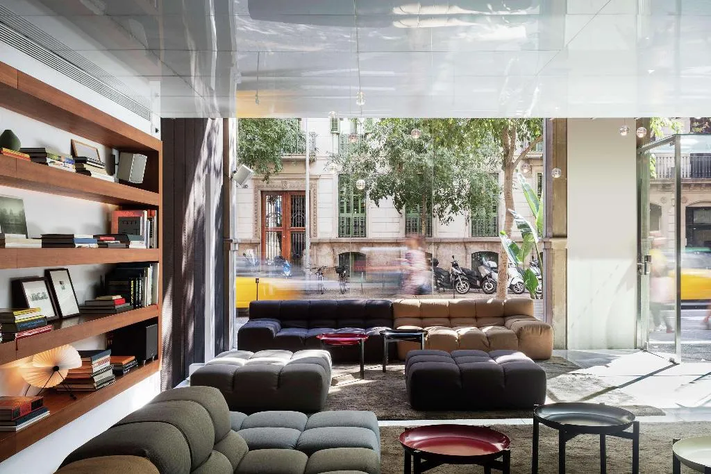 Lobby, Alexandra Barcelona, Curio Collection by Hilton, Barcelona