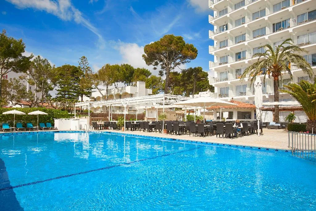 Pool, Universal Hotel Castell Royal, Majorca