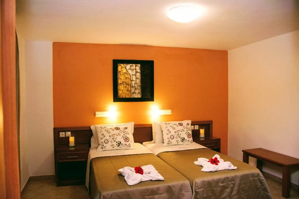 APARTMENT CAPACITY 5 TWO BEDROOMS Room, Ippoliti Village, Crete