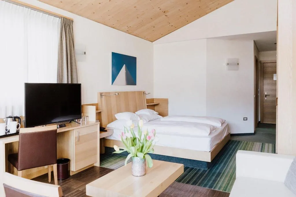 DOUBLE DELUXE Room, Lac Salin Spa & Mountain Resort, Milan