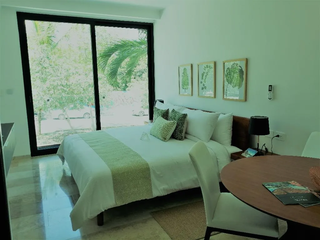 STUDIO KING SIZE BED Room, The Shore At 46th, Playa Del Carmen