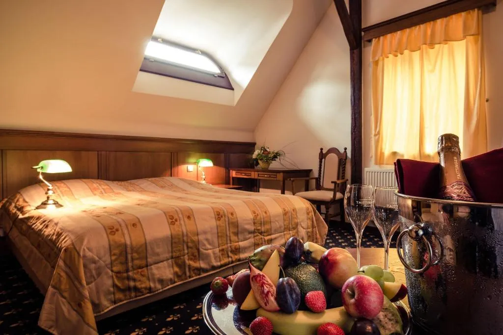 Double or Twin DELUXE RIVER VIEW Room, LH Hotel Gold, Prague