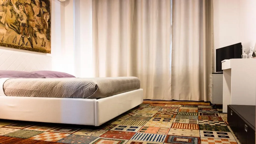 Room, Suite In Center, Palermo