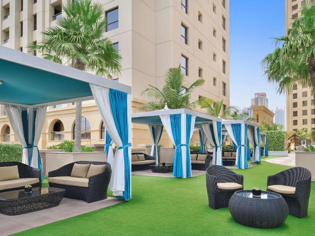 Bar, Movenpick Hotel Jumeirah Beach, Dubai