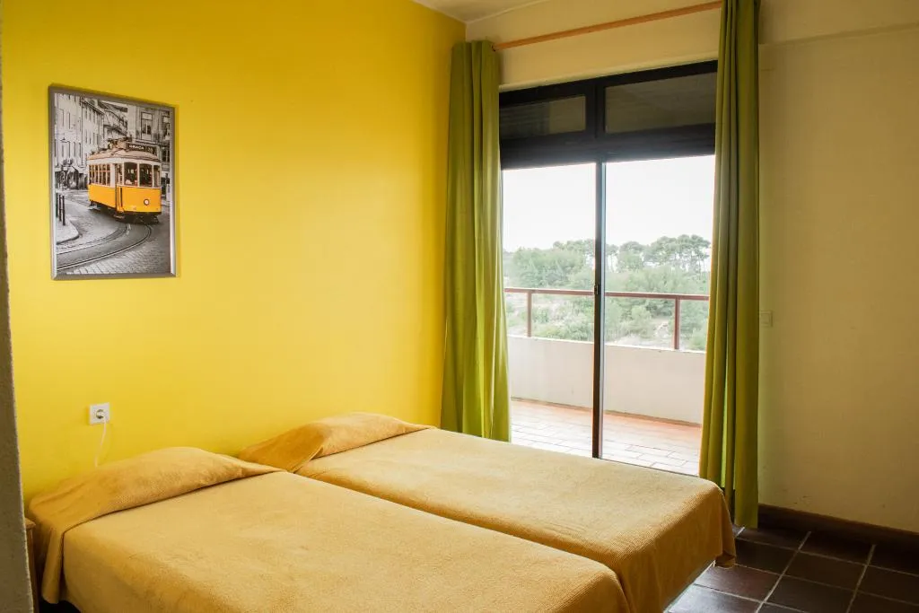 Room, Hi Almada - Pousada de Juventude, Lisbon
