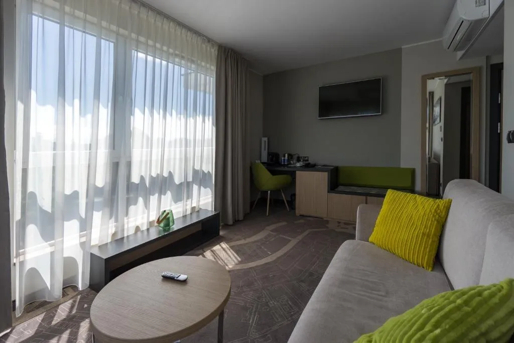 JUNIOR SUITE STANDARD Room, Almond Business&SPA - GRANO HOTEL Gdańsk Riverside, Gdansk