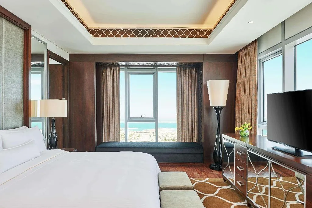 SUITE EXECUTIVE Room, Hilton Dubai Al Habtoor City, Dubai