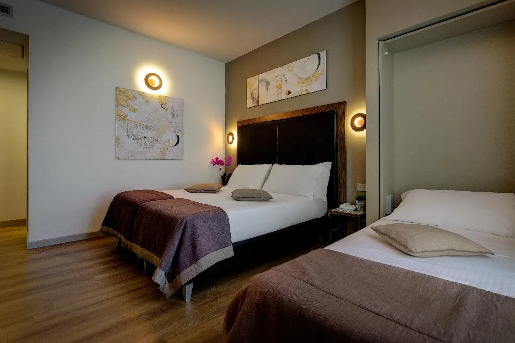TRIPLE STANDARD Room, Al Manthia Hotel, Rome