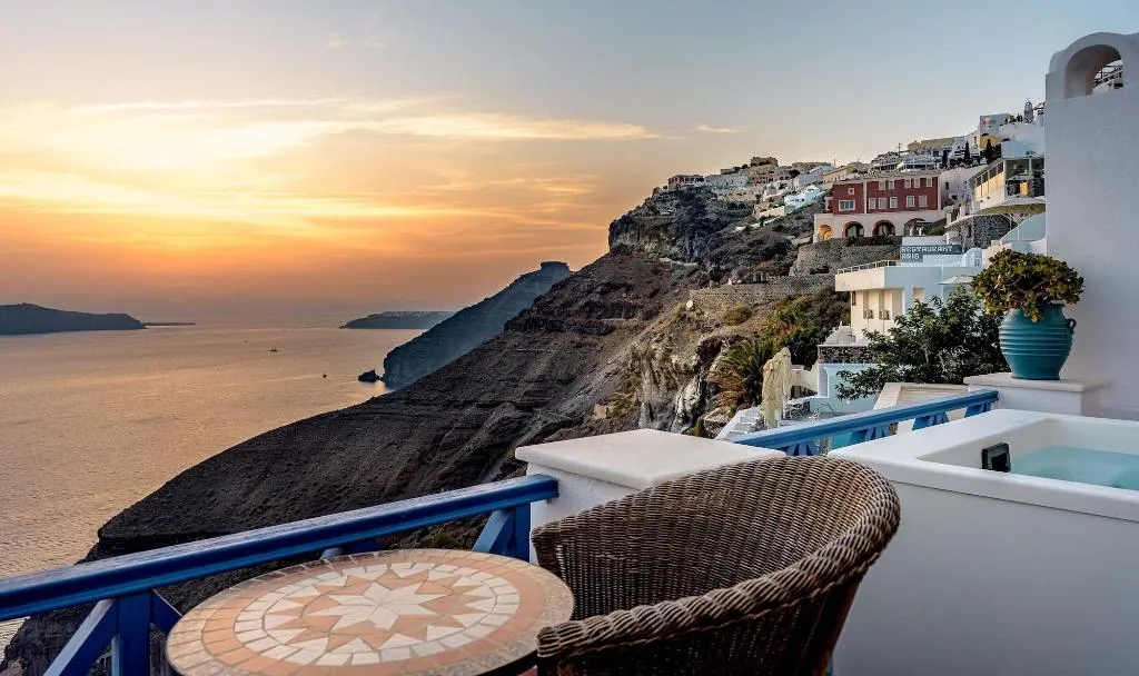 Room, Golden Grey Goose, Santorini