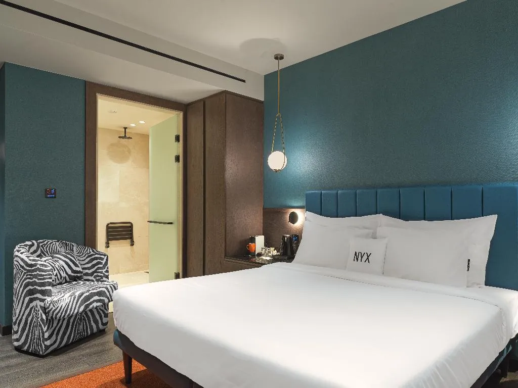 SINGLE STANDARD Room, NYX Esperia Palace Athens by Leonardo Hotels, Athens