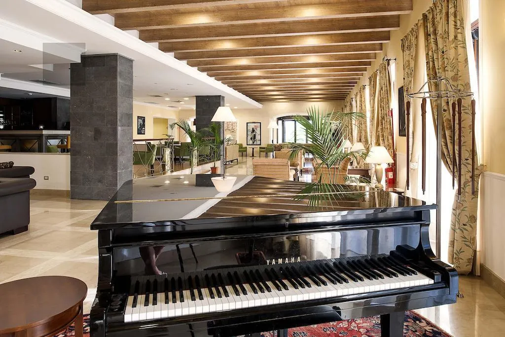 Lobby, Picciolo Etna Golf Resort & Spa, Curio Collection, Catania