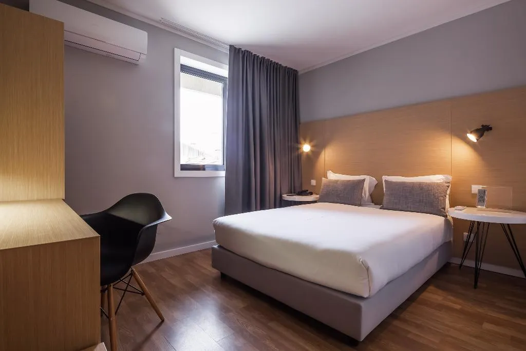 Double or Twin STANDARD Room, ClipHotel Gaia Porto, Porto