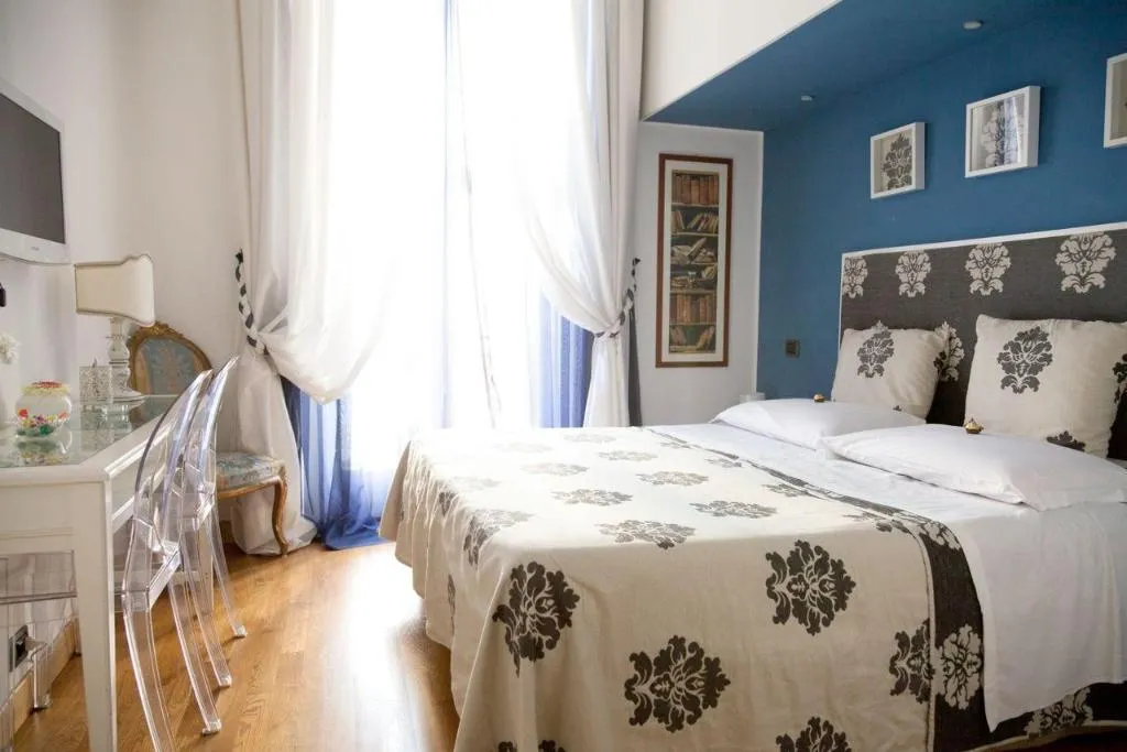 Room, B&B Orsini46, Naples