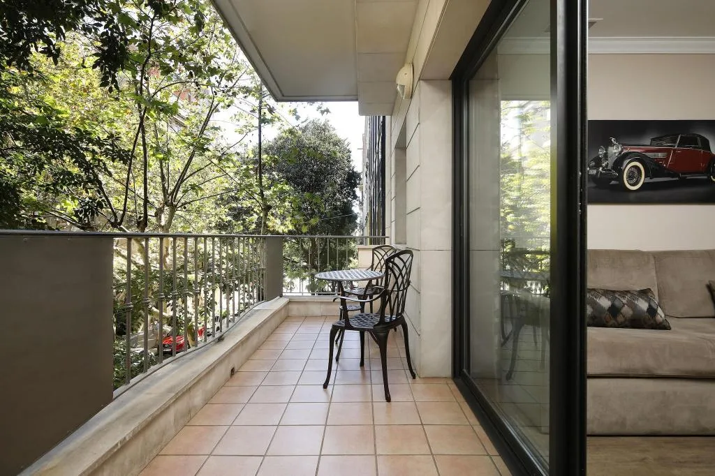 APARTMENT CAPACITY 3 Room, Hispanos 7 Suiza Apartament-Restaurant, Barcelona