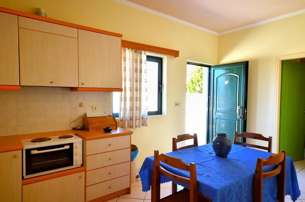 Room, Aloni Suites, Crete