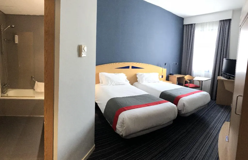 TWIN STANDARD Room, Holiday Inn Exp Madrid San Sebastian de los Reyes, Madrid