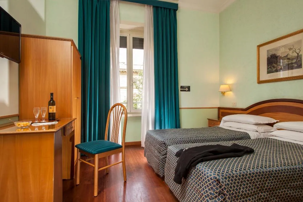 TWIN STANDARD Room, Piemonte, Rome