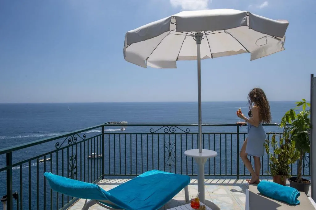 Room, Villa Maria Pia, Naples